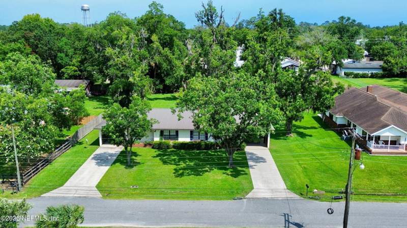 4 bedroom Single Family Residence at 45388 Dixie Avenue, Callahan, Callahan — photo 2