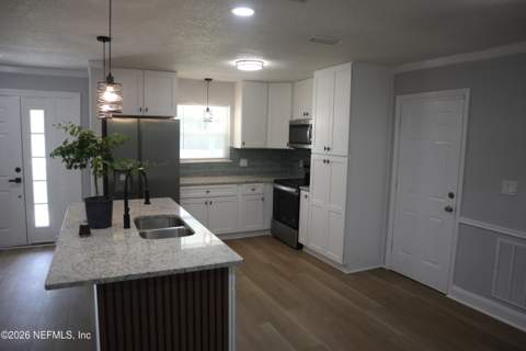 2860 Emily Lane, Jacksonville FL - photo 8 of 33
