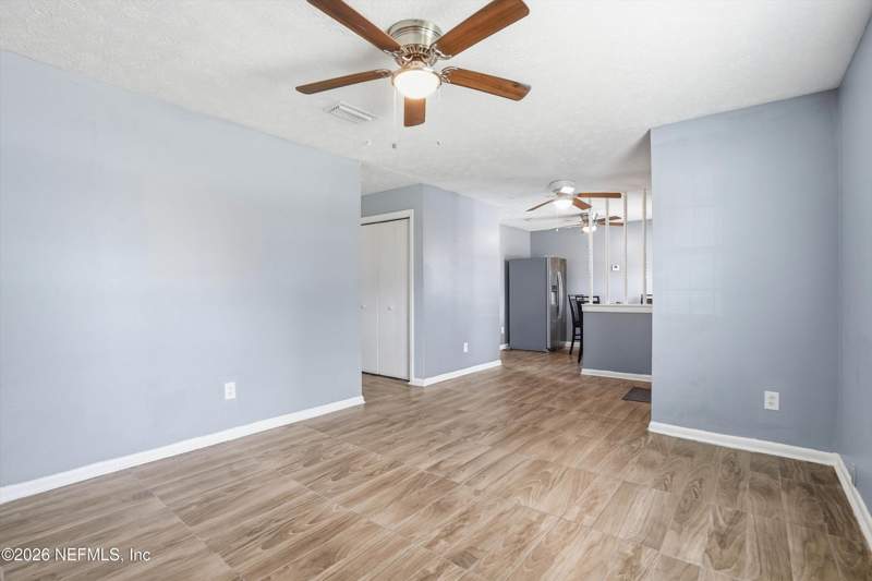3 bedroom Single Family Residence at 7428 White Alder Dr Drive, Melvin Park, Jacksonville — photo 4