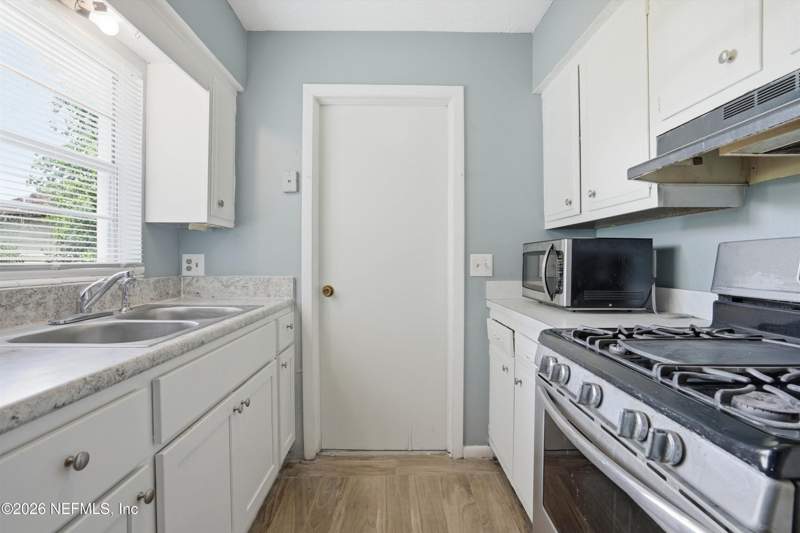 3 bedroom Single Family Residence at 7428 White Alder Dr Drive, Melvin Park, Jacksonville — photo 5