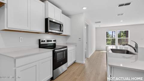 12082 Yew Tree Road, Jacksonville FL - photo 7 of 59
