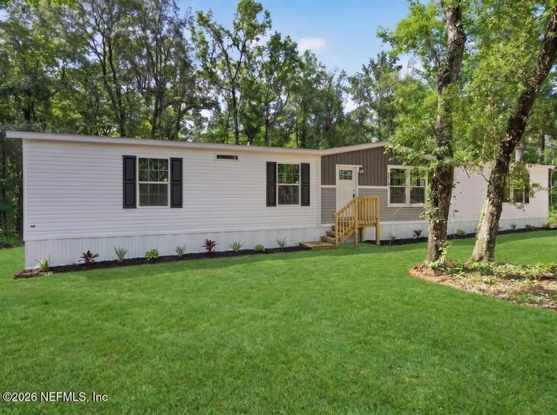5 bedroom Mobile Home at 4819 Joan Avenue, Black Creek Park, Middleburg — photo 2