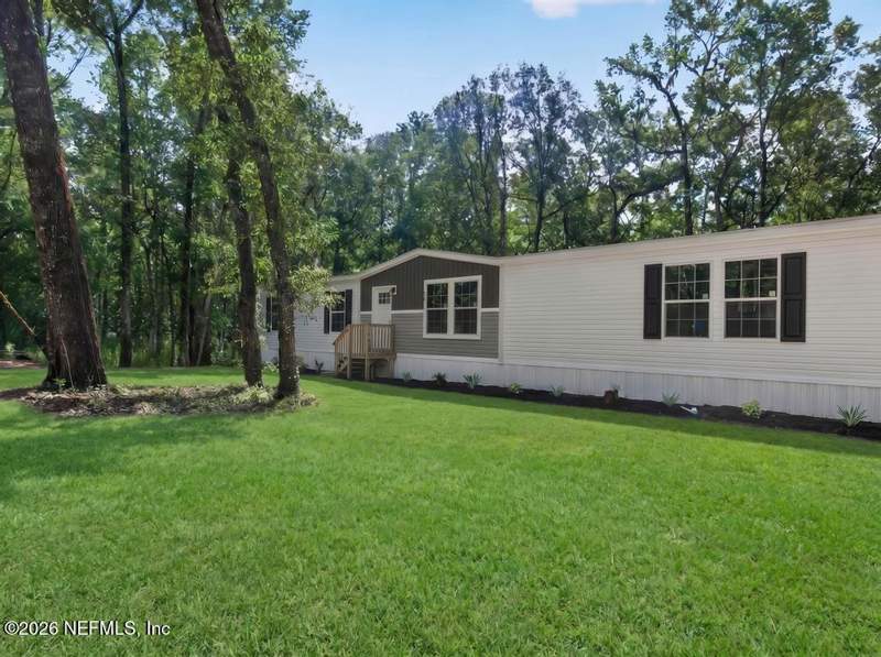 5 bedroom Mobile Home at 4819 Joan Avenue, Black Creek Park, Middleburg — photo 3