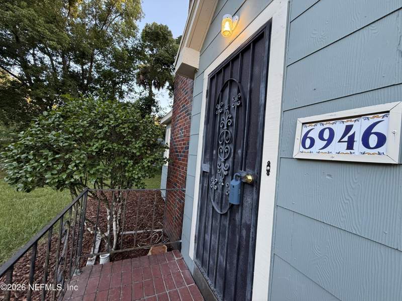 2 bedroom Single Family Residence at 6946 Oakwood Street, Panama Gardens, Jacksonville — photo 4