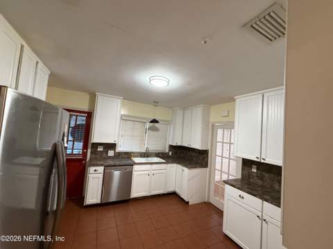6946 Oakwood Street, Jacksonville FL - photo 6 of 18