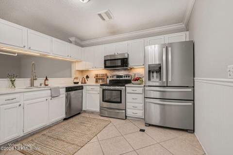 3819 Autumn Leaf Court, Jacksonville FL - photo 8 of 20