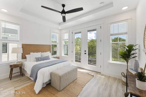 625 12th Avenue, Jacksonville Beach FL - photo 9 of 13