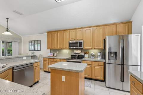 1876 Lake Forest Lane, Fleming Island FL - photo 18 of 43