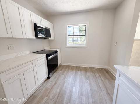 2742 Merwyn Road, Jacksonville FL - photo 10 of 22
