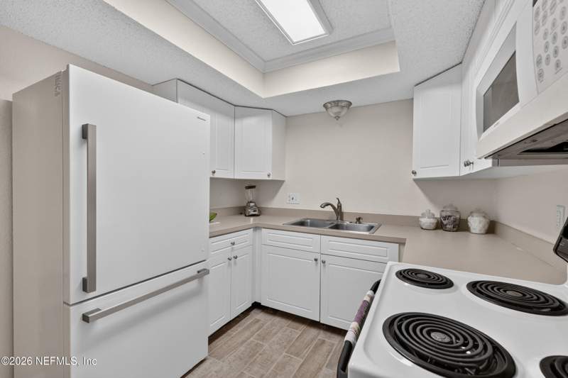 2 bedroom Condominium at 6515 La Mirada W #3, Colony At San Jose, Jacksonville — photo 4