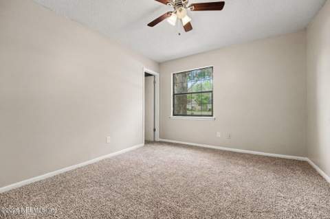 8574 Blackberry Lane, Jacksonville FL - photo 10 of 15