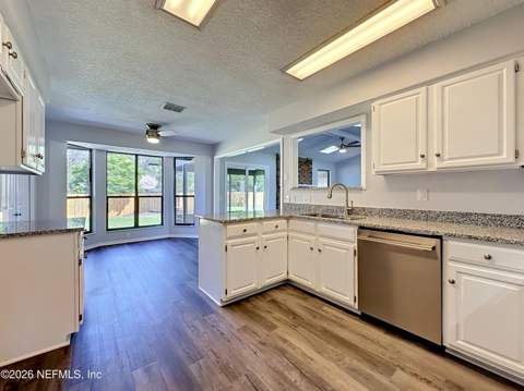 2675 Loopridge Drive, Orange Park FL - photo 13 of 34