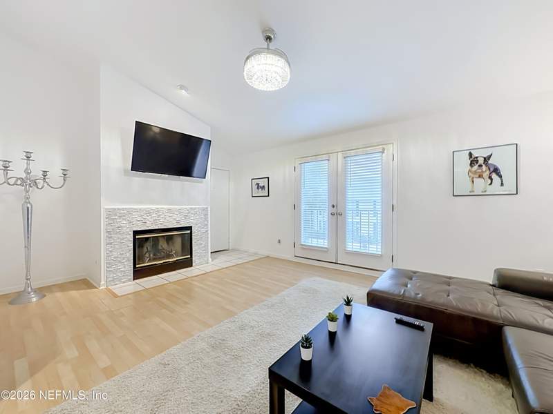 2 bedroom Condominium at 13715 Richmond Park Drive #105, Windsor Pointe, Jacksonville — photo 3