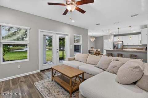12184 Hatherden Court, Jacksonville FL - photo 15 of 49