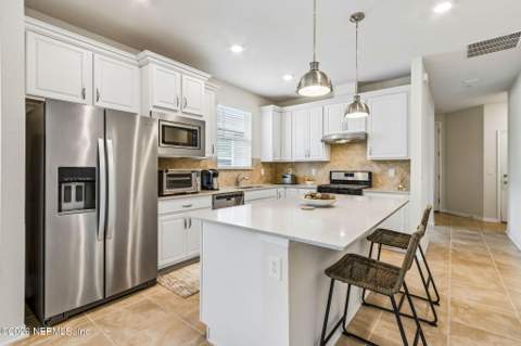 11191 Lenora Court, Jacksonville FL - photo 7 of 58