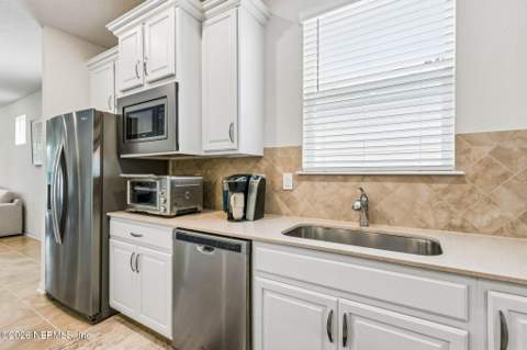 11191 Lenora Court, Jacksonville FL - photo 11 of 58