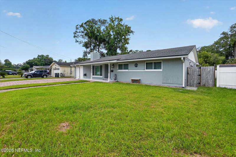 3 bedroom Single Family Residence at 5549 Hickson Road, Spring Glen, Jacksonville — photo 4