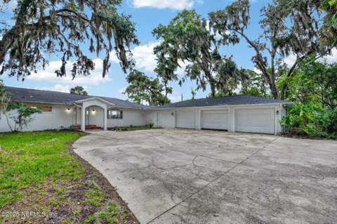 157 W Grandview Drive, East Palatka FL - photo 9 of 77