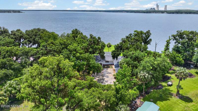 4 bedroom Single Family Residence at 157 W Grandview Drive, East Palatka, East Palatka — photo 5