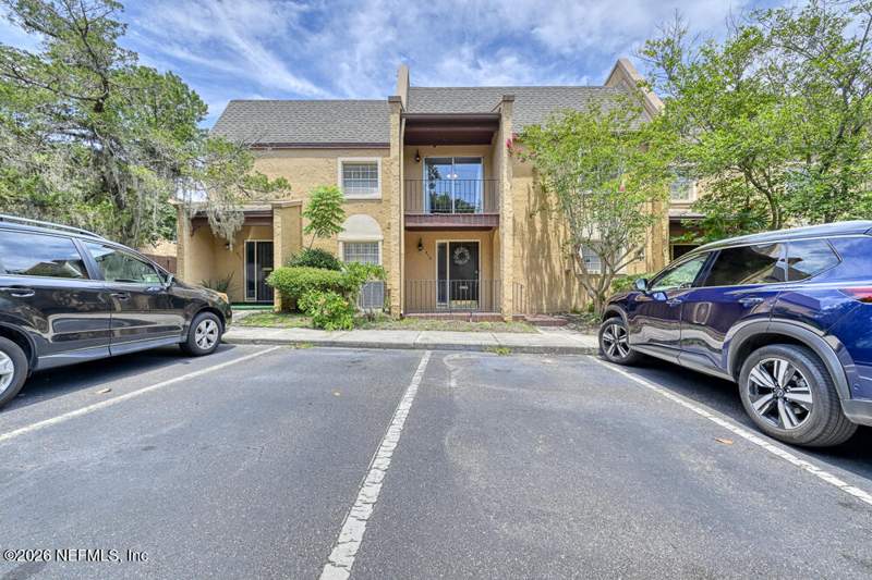 3 bedroom Condominium at 319 Greencastle Road #58, Regency Woods, Jacksonville — photo 2