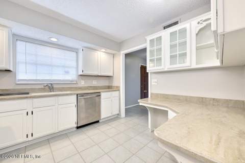 319 Greencastle Road #58, Jacksonville FL - photo 8 of 35