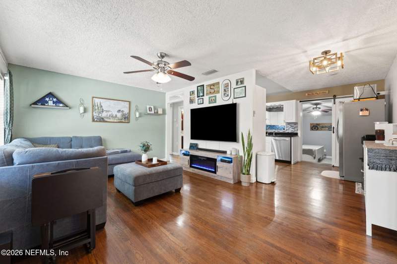 3 bedroom Single Family Residence at 5825 Ovella Road, Eisenhower Acres, Jacksonville — photo 4