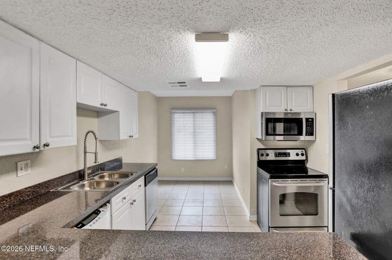 1 bedroom Condominium at 355 Monument Road #12 A1, Bella Terraza, Jacksonville — photo 3