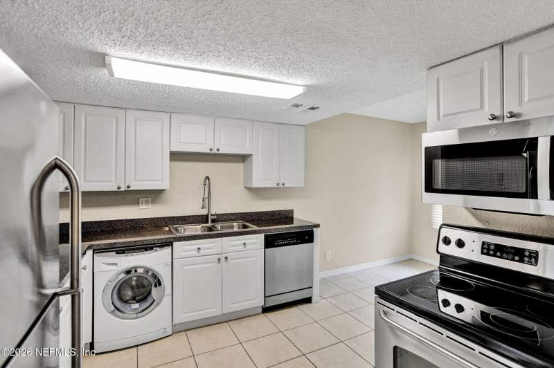 1 bedroom Condominium at 355 Monument Road #12 A1, Bella Terraza, Jacksonville — photo 5