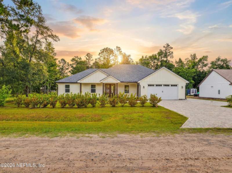 4 bedroom Single Family Residence at 44024 Breezy Lane, Callahan, Callahan — photo 5