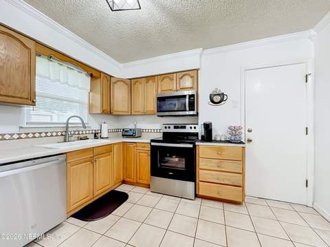7224 Blackberry Lane, Jacksonville FL - photo 11 of 30