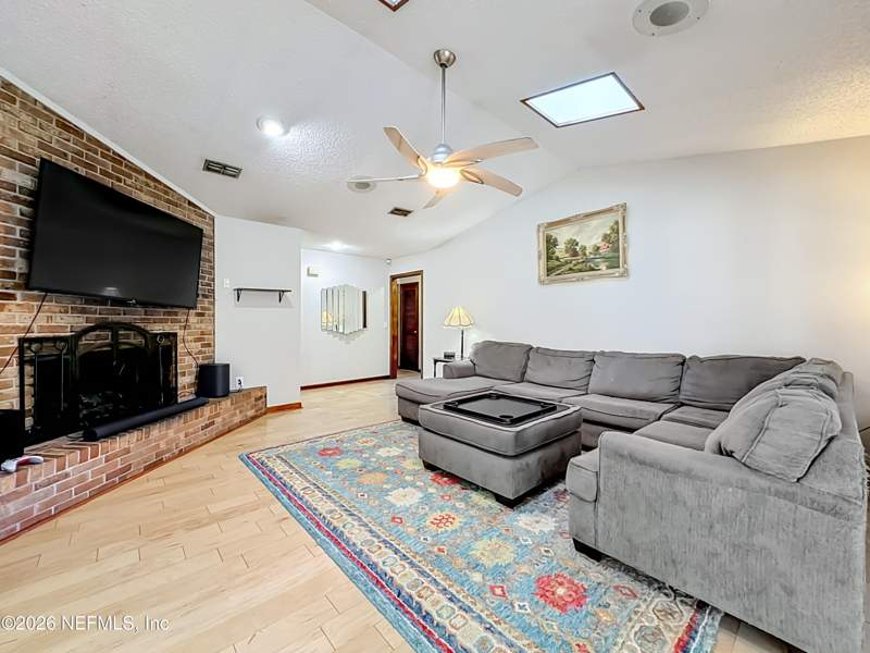 4 bedroom Single Family Residence at 3342 Sarah Spaulding Drive, Lake Mandarin, Jacksonville — photo 4