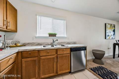 1270 Panther Lake Parkway, Jacksonville FL - photo 8 of 40