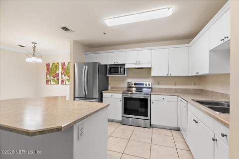 3591 Kernan Boulevard #607, Jacksonville FL - photo 8 of 35