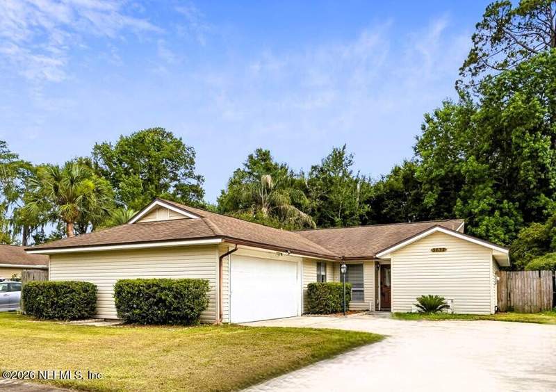 3 bedroom Single Family Residence at 3632 Ballestero Drive, Southwood, Jacksonville — photo 2