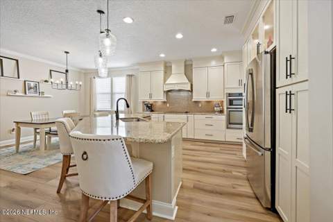 14372 Garden Gate Drive, Jacksonville FL - photo 10 of 33