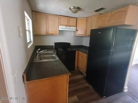 8611 Darlington Drive, Jacksonville FL - photo 6 of 26
