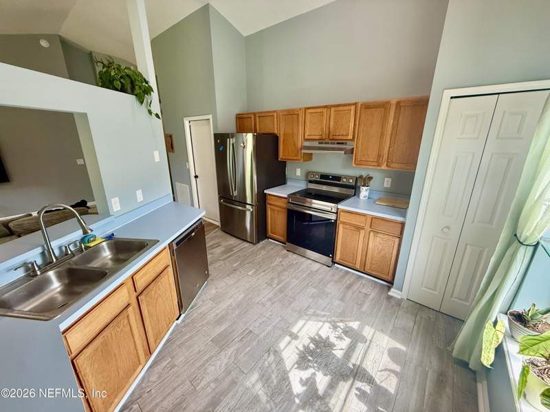 3 bedroom Single Family Residence at 336 S Shamrock Avenue, Oceanway Manor, Jacksonville — photo 4