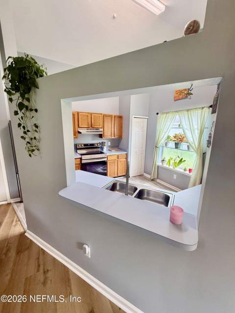 336 S Shamrock Avenue, Jacksonville FL - photo 8 of 18