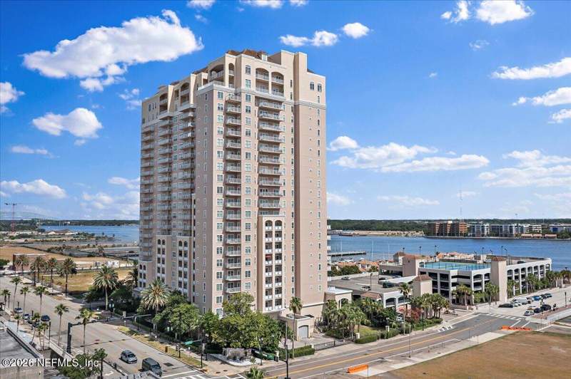 2 bedroom Condominium at 400 E Bay Street #1704, The Plaza Condominium At Berkman, Jacksonville — photo 2