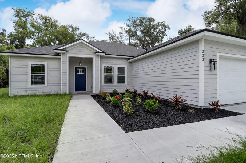 3 bedroom Single Family Residence at 223 S 7th Street, Macclenny, Macclenny — photo 3