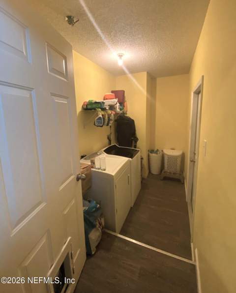 7043 Valley Crest Court, Jacksonville FL - photo 21 of 35