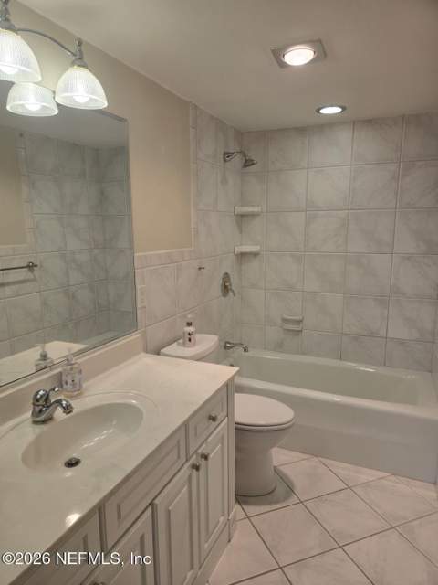 10014 Leisure Lane #42, Jacksonville FL - photo 8 of 17
