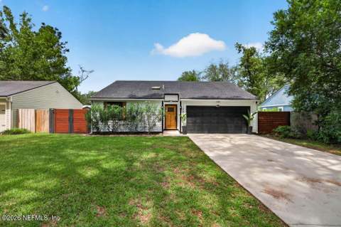 12844 Beaubien Road, Jacksonville FL - photo 8 of 75