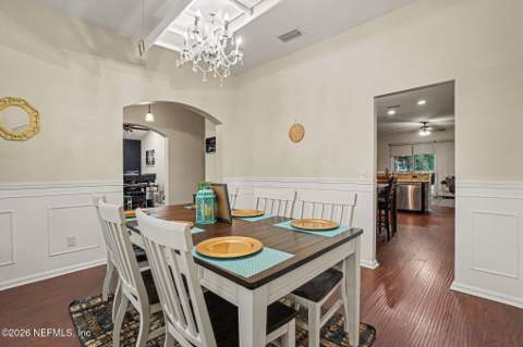 663 Mandy Oaks Drive, Jacksonville FL - photo 9 of 31