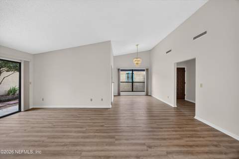 3407 Fairbanks Grant Road, Jacksonville FL - photo 8 of 42