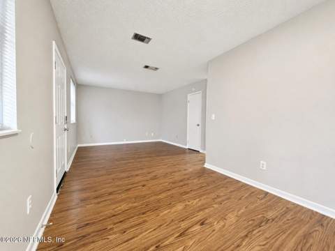 7913 Jasper Avenue, Jacksonville FL - photo 7 of 34