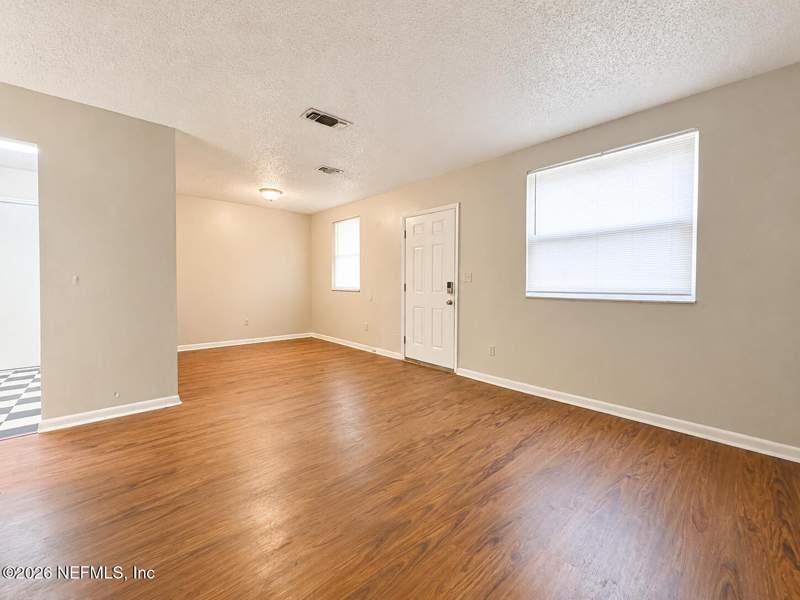 3 bedroom Single Family Residence at 7913 Jasper Avenue, Woodland Acres, Jacksonville — photo 3