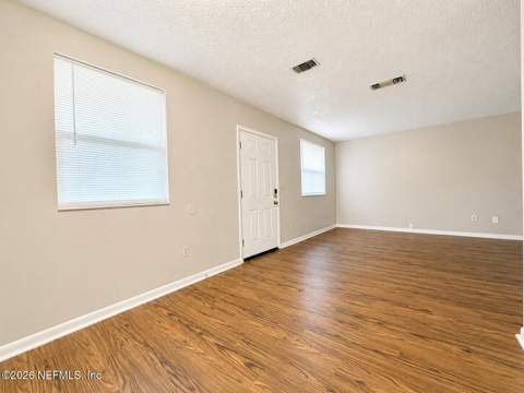 7913 Jasper Avenue, Jacksonville FL - photo 10 of 34