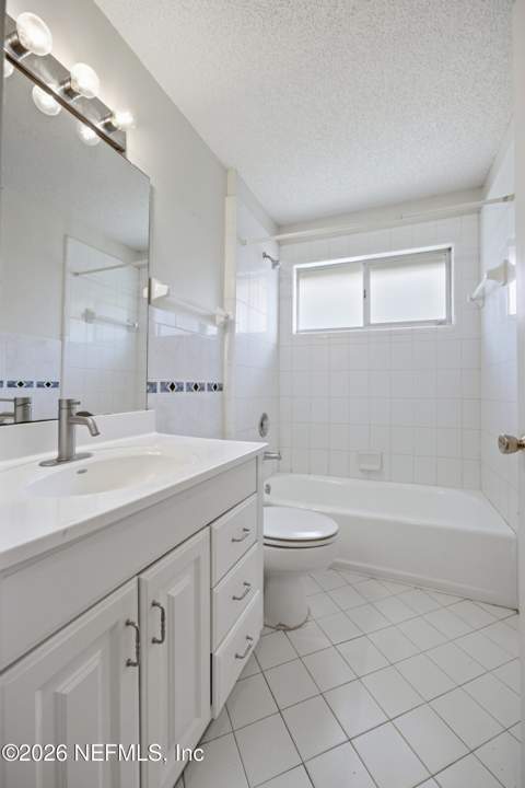 6112 Winding Bridge Drive, Jacksonville FL - photo 16 of 33