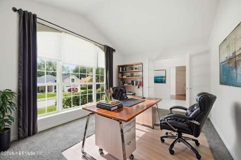 6112 Winding Bridge Drive, Jacksonville FL - photo 7 of 33